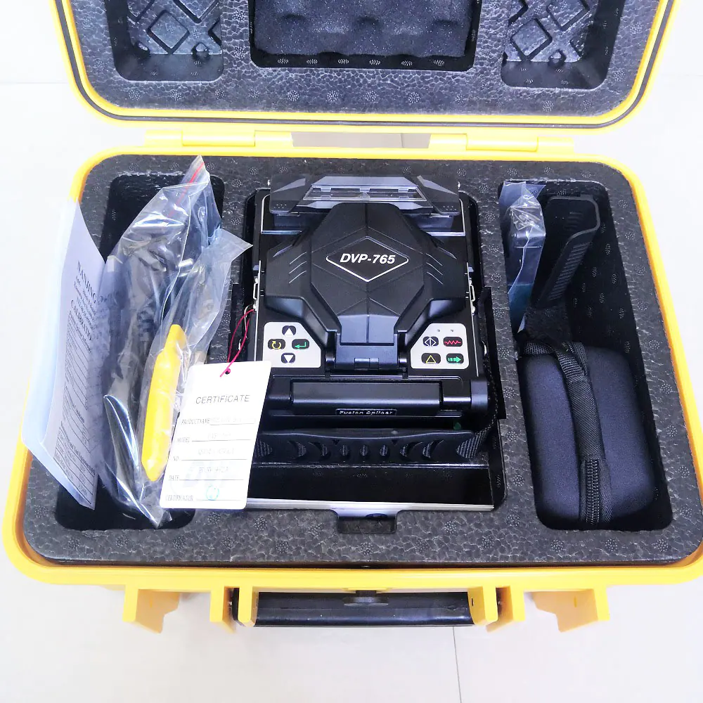 DVP765 Handheld Fusion Splicer 3 DVP765 Handheld Fusion Splicer DVP765 Handheld Fusion Splicer - Image 3