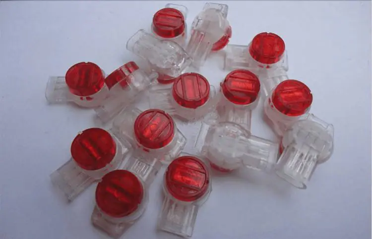 Wire UY K1/K2/K3/K4/K5 Telephone Cable Waterproof and Moisture-proof Connector 7 Wire UY K1/K2/K3/K4/K5 Telephone Cable Waterproof and Moisture-proof Connector UY2 Connector 3 Wire UY K1/K2/K3/K4/K5 Telephone Cable Waterproof and Moisture-proof Connector